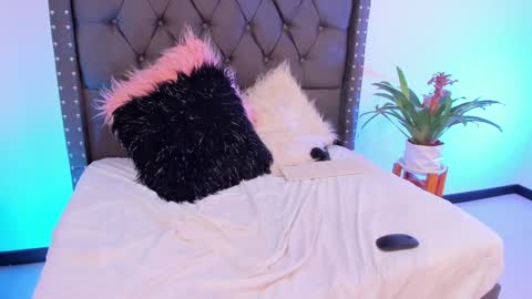 Snapshot of gypsie_velvett chatting on 4, 12, 2024 Samy Velvet dayatorres 23 Followme online show from 4, 12, 2024