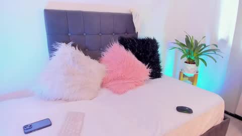 Snapshot of gypsie_velvett chatting on 5, 3, 2025 Samy Velvet dayatorres 23 Followme online show from 5, 3, 2025