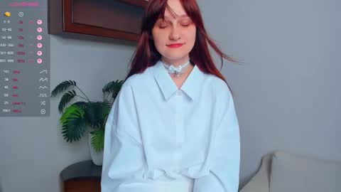 Kelly  Lilly online show from 16, 9, 2025