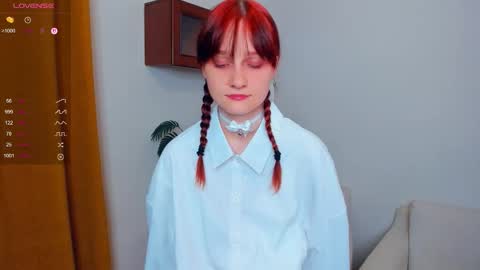 Kelly  Lilly online show from 24, 9, 2025