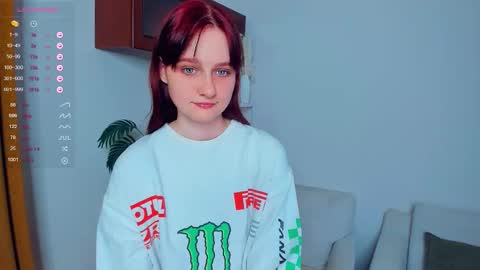 Kelly  Lilly online show from 4, 10, 2025