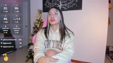 Snapshot of h3y_mia3 chatting on 20, 12, 2024 Paulina  online show from 20, 12, 2024