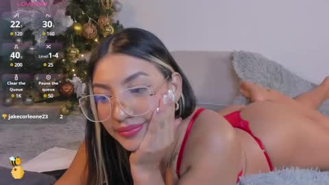 Snapshot of h3y_mia3 chatting on 21, 12, 2024 Paulina  online show from 21, 12, 2024