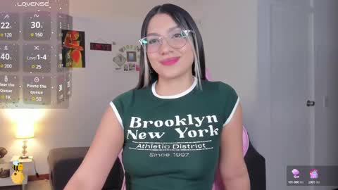 Snapshot of h3y_mia3 chatting on 7, 3, 2025 Paulina  online show from 7, 3, 2025