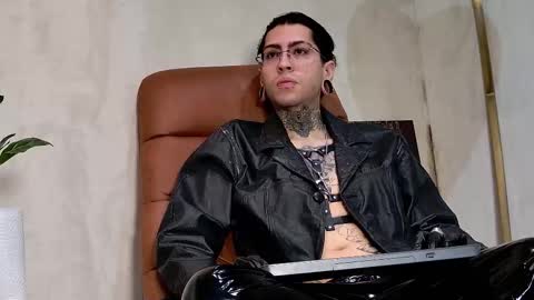 Snapshot of hades_hellhunt chatting on 8, 10, 2025 hades_hellhunt online show from 8, 10, 2025