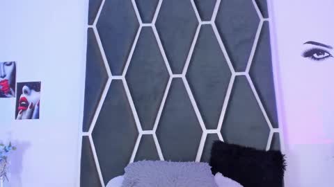 Kendal online show from 1, 3, 2025