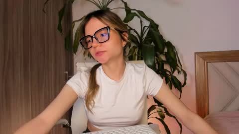 Hailey online show from 20, 11, 2025