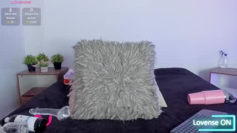 Snapshot of hailey_hadid chatting on 22, 9, 2025 hailey_hadid online show from 22, 9, 2025