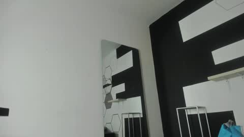 haileycat_ online show from 21, 1, 2025