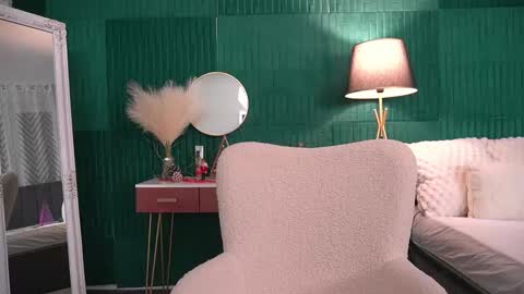 Hailey online show from 17, 12, 2025