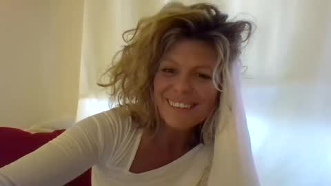 Hailey online show from 2, 2, 2025