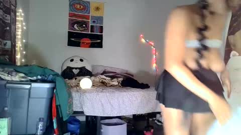  Hailey  online show from 29, 1, 2025