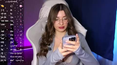 HailyHeavenly online show from 19, 2, 2025