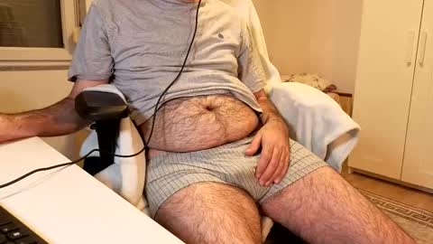 Snapshot of hairy_boy29 chatting on 15, 11, 2025 hairy_boy29 online show from 15, 11, 2025