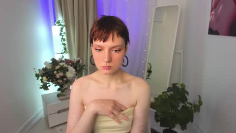 Snapshot of hairy_queeen chatting on 1, 10, 2025 hairy_queeen online show from 1, 10, 2025