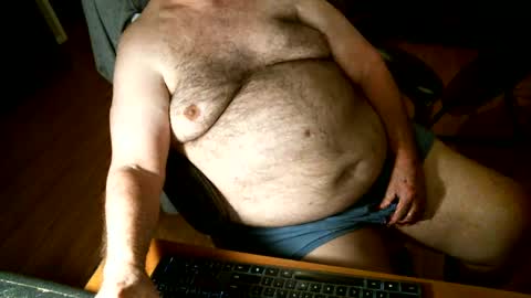 Snapshot of hairybear813 chatting on 22, 12, 2024 hairybear813 online show from 22, 12, 2024