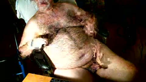 Snapshot of hairybear813 chatting on 6, 1, 2025 hairybear813 online show from 6, 1, 2025