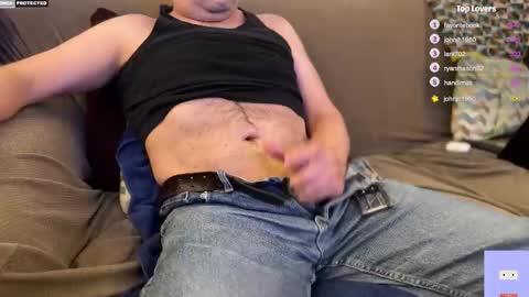 Snapshot of hairybelly818 chatting on 6, 11, 2025 Hairy Belly online show from 6, 11, 2025