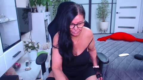 Monika online show from 23, 2, 2025