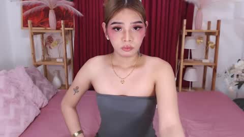 YOUR SIDECHIC HAILEY online show from 17, 12, 2024