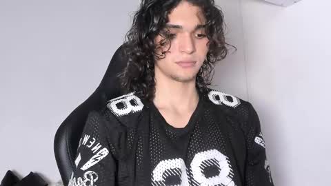 Snapshot of halan_jr chatting on 4, 2, 2025 halan online show from 4, 2, 2025