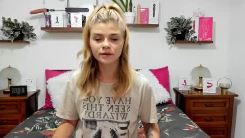 Snapshot of haleyreedme chatting on 16, 9, 2025 Haley online show from 16, 9, 2025