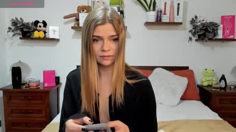 Snapshot of haleyreedme chatting on 12, 11, 2025 Haley online show from 12, 11, 2025