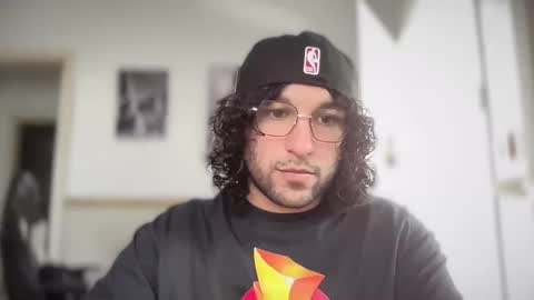 Snapshot of halfblood18 chatting on 1, 11, 2025 halfblood18 online show from 1, 11, 2025