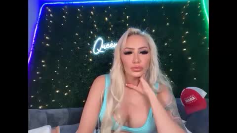 Snapshot of haliaxhill chatting on 16, 4, 2026 Halia Hill online show from 16, 4, 2026