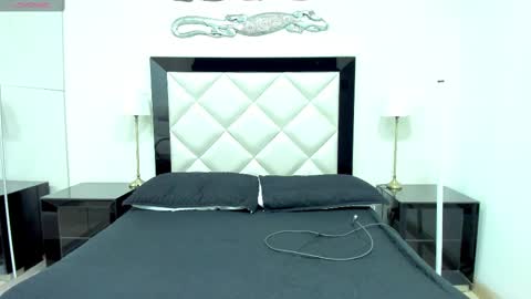 halina_bach online show from 5, 3, 2025