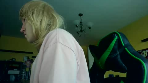 Sissy Sarah-Louise  online show from 24, 2, 2026