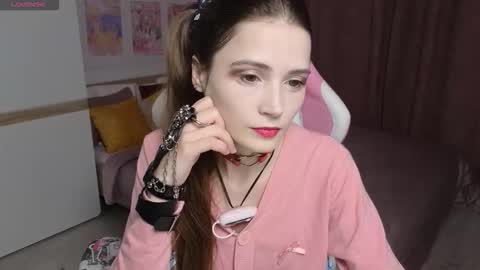 Snapshot of hana_flo chatting on 6, 11, 2025 Hana online show from 6, 11, 2025