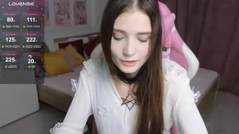 Snapshot of hana_flo chatting on 10, 11, 2025 Hana online show from 10, 11, 2025