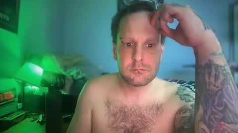 hand_banana_420 online show from 29, 3, 2026