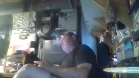 Snapshot of handiemanhere chatting on 21, 6, 2026 naked man online show from 21, 6, 2026