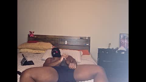 handsallover242 online show from 20, 10, 2025