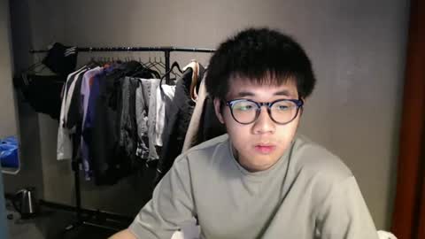 handsome_mannn online show from 28, 2, 2025