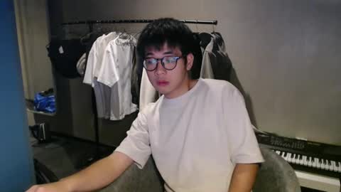 handsome_mannn online show from 26, 9, 2025