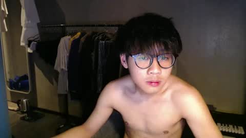handsome_mannn online show from 10, 5, 2026