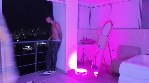 Snapshot of handsomeboys19 chatting on 10, 9, 2025 leonardfarrucknick and otis online show from 10, 9, 2025
