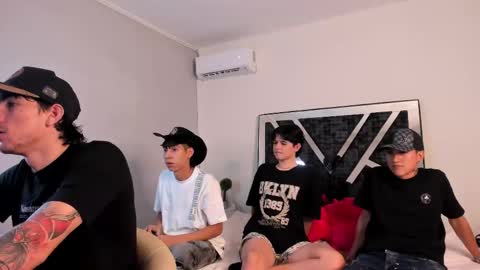 Snapshot of handsomeboys19 chatting on 8, 10, 2025 leonardfarrucknick and otis online show from 8, 10, 2025