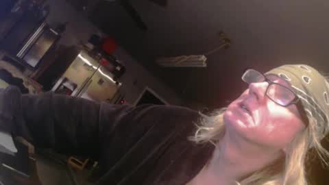 Snapshot of handyman5303 chatting on 16, 12, 2024 Handystudman online show from 16, 12, 2024