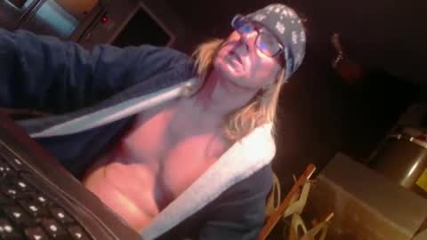 Snapshot of handyman5303 chatting on 5, 1, 2025 Handystudman online show from 5, 1, 2025