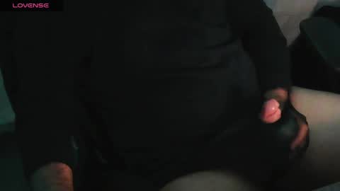 Snapshot of handyman732438 chatting on 26, 5, 2026 handyman732438 online show from 26, 5, 2026