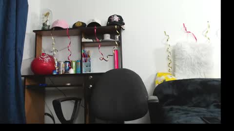 Snapshot of hank_fuller01 chatting on 21, 2, 2025 Hank online show from 21, 2, 2025