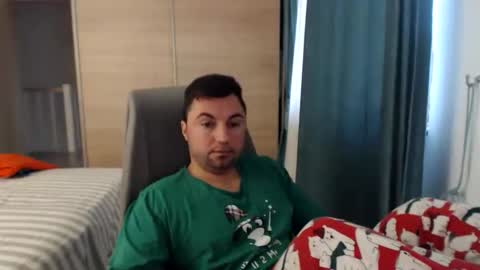 Snapshot of hankmalone chatting on 4, 12, 2024 HankMalone online show from 4, 12, 2024