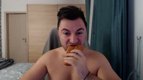 Snapshot of hankmalone chatting on 16, 12, 2024 HankMalone online show from 16, 12, 2024