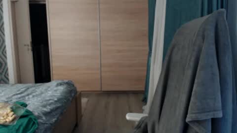 Snapshot of hankmalone chatting on 20, 12, 2024 HankMalone online show from 20, 12, 2024