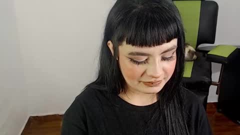 Snapshot of hanna99moon chatting on 4, 1, 2025 JUANA online show from 4, 1, 2025