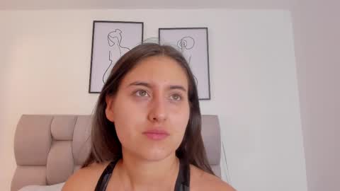 Snapshot of hanna__evans_ chatting on 11, 9, 2025 hanna__evans_ online show from 11, 9, 2025